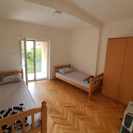 Big - Free Parking *